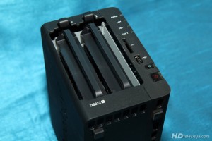 synology-diskstation-front-open